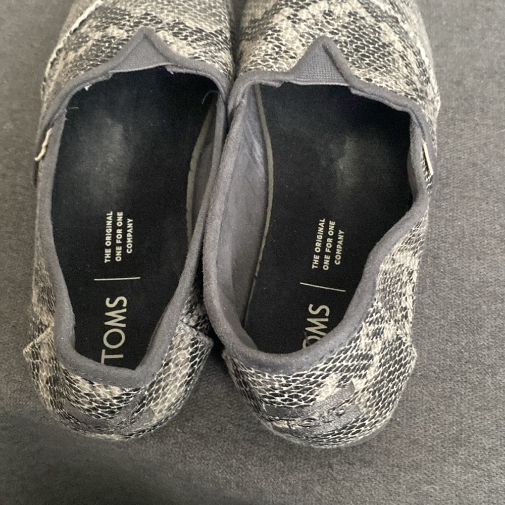 Tom’s animal print Slip on very comfortable size 7 - Picture 5 of 5